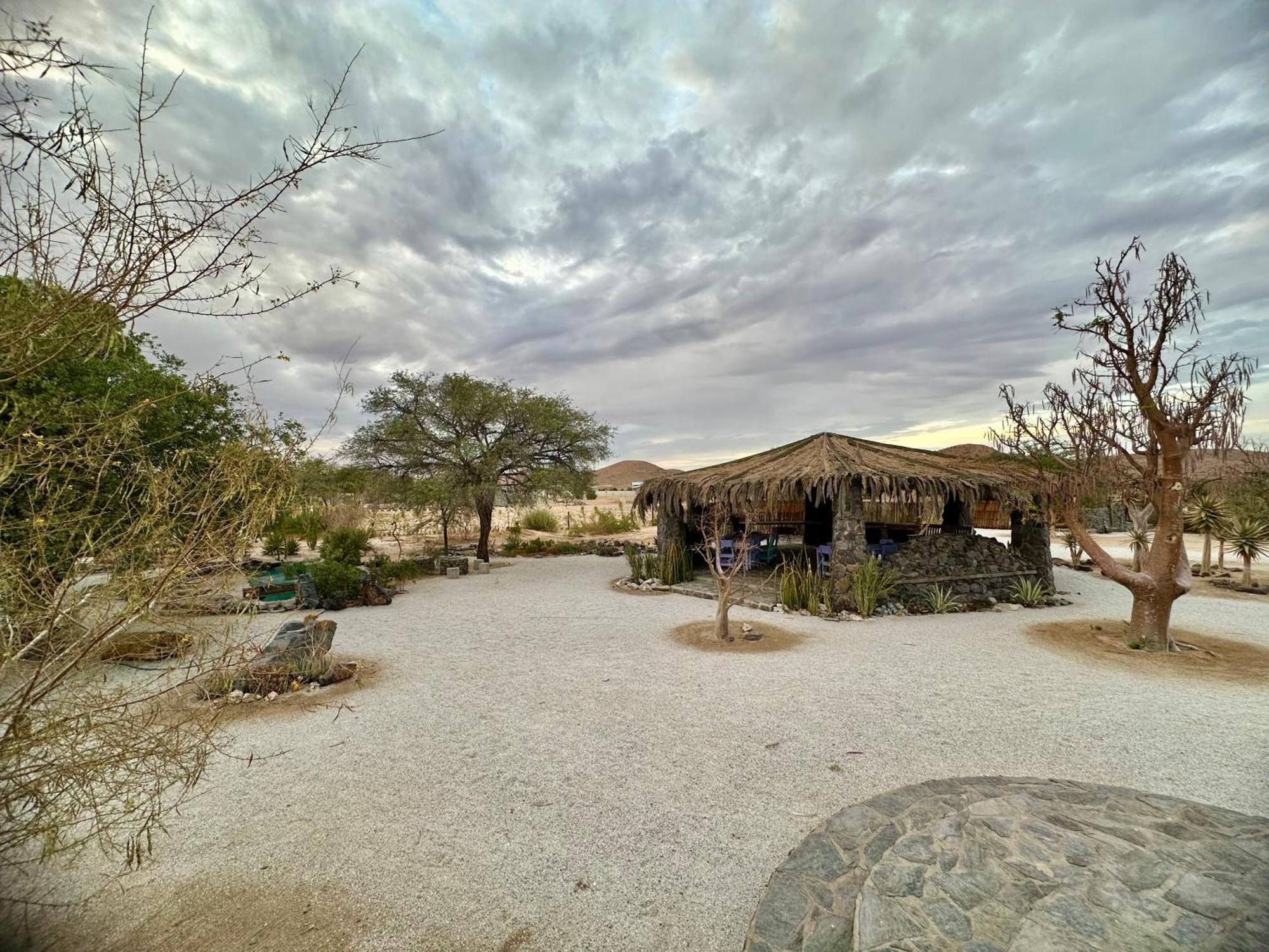 Daureb Isib Campsite And B&B Uis Ngoại thất bức ảnh