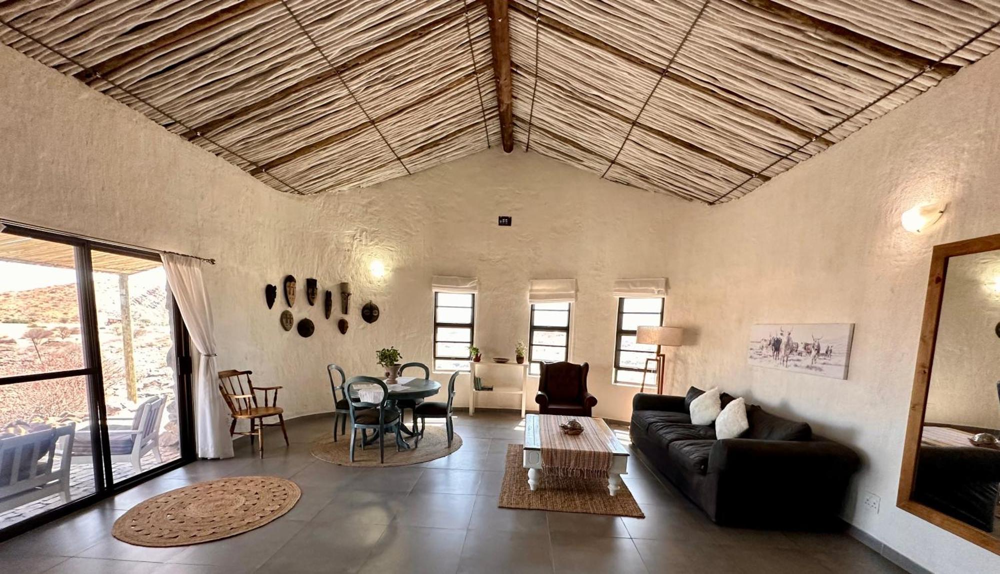 Daureb Isib Campsite And B&B Uis Ngoại thất bức ảnh