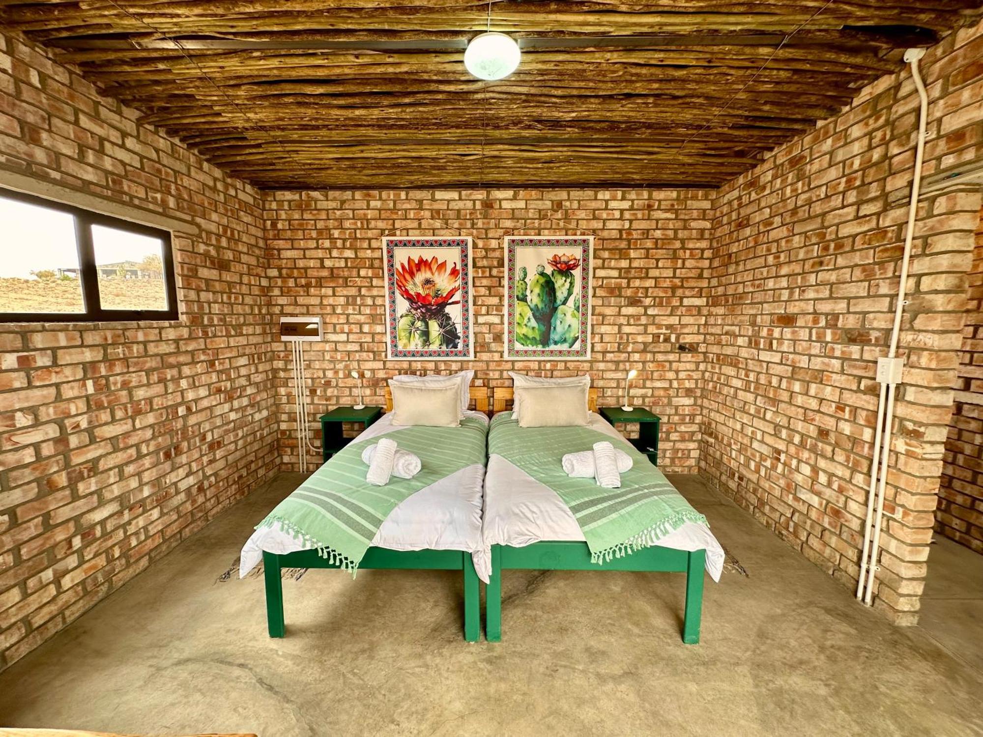 Daureb Isib Campsite And B&B Uis Ngoại thất bức ảnh